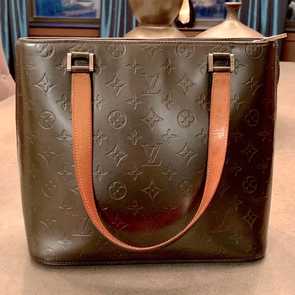 LOUIS VUITTON Monogram Vernis Houston Tote!